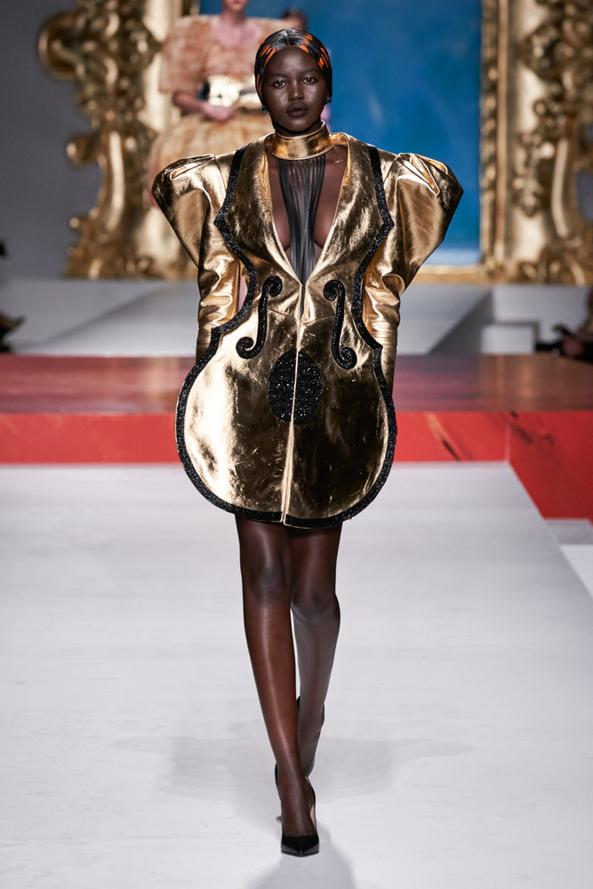 Picasso's Cubism Burst Onto Catwalk: 27 Outfits From New Moschino Ready ...