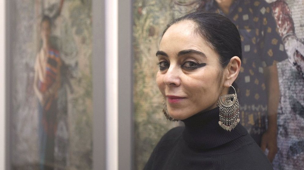 시린 네샤트: 예술, 민족 장신구, 그리고 여성성, 사진 #7