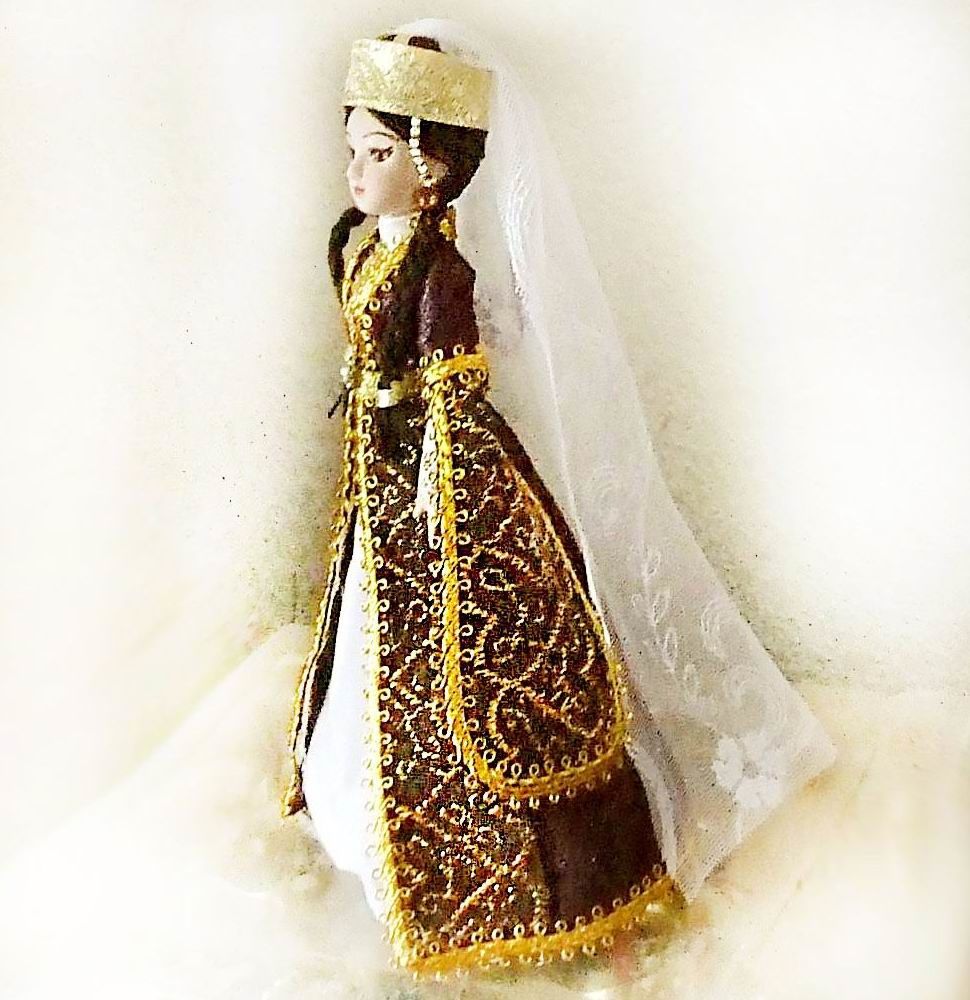 Куклы в армянских костюмах