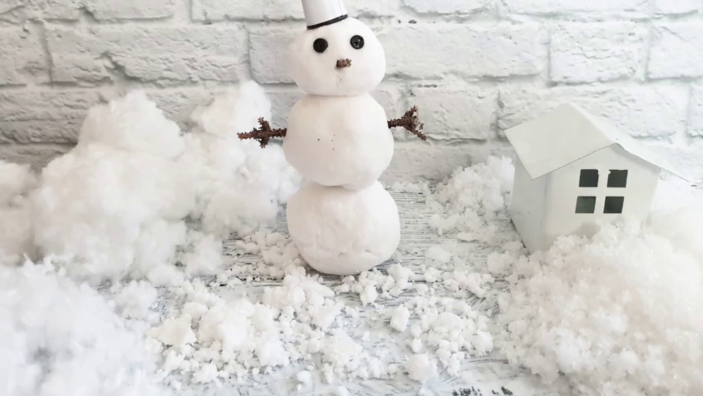 Как сделать искусственный снег в домашних условиях