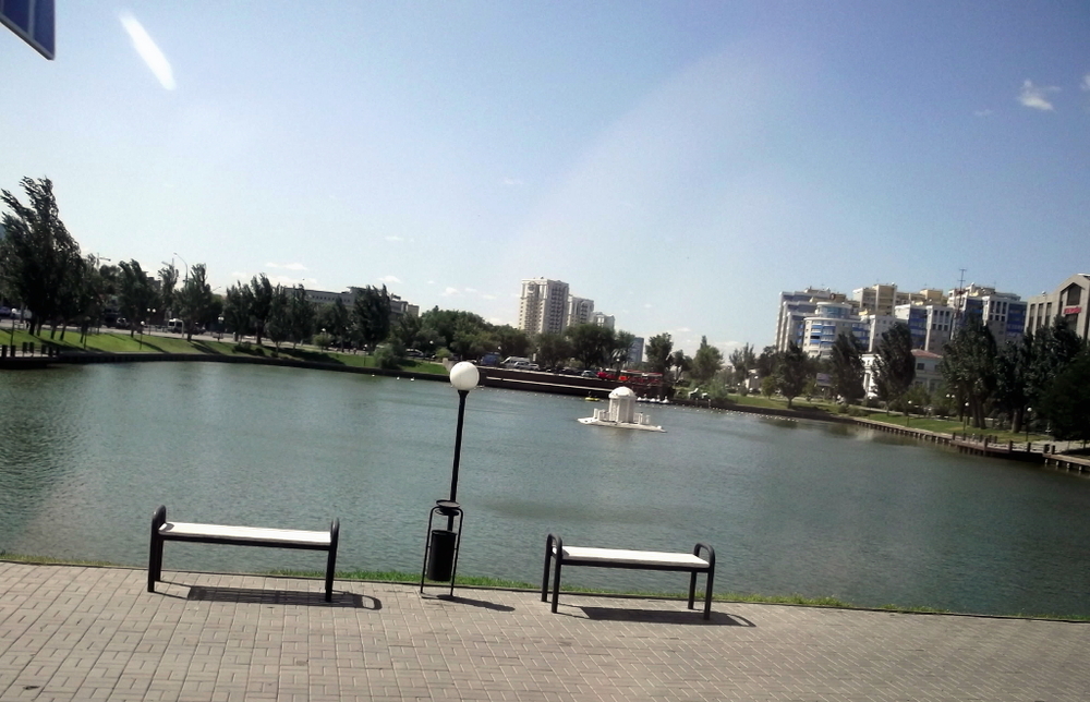 Вспоминая летний отпуск в круизе. Часть 2 Астрахань, сафари по дельте Волги в край цветущего лотоса и чуть КВНа, фото № 1