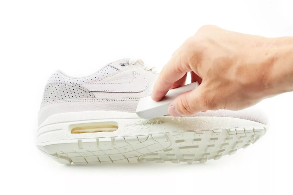 5 проверенных способов, как вернуть белым кроссовкам былую чистоту, фото № 8