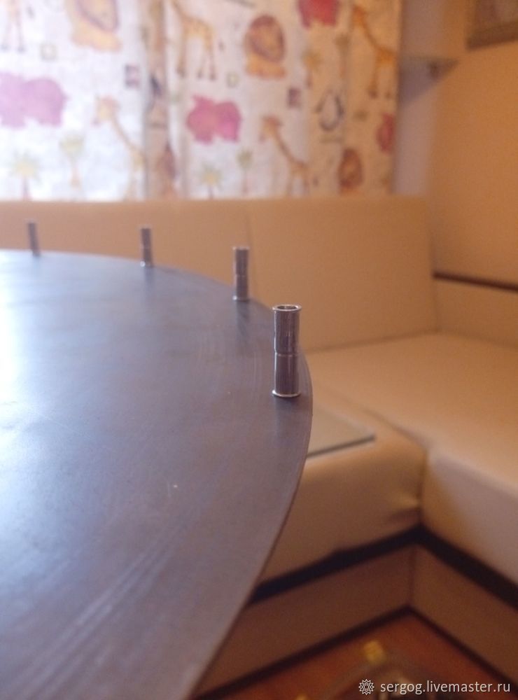 Мастерим винный столик, фото № 15