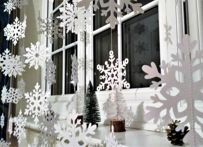 Как красиво украсить окно к Новому году, фото № 7