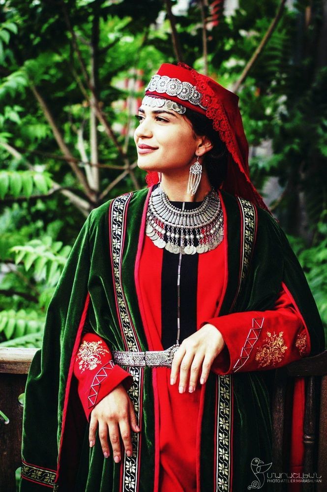 Армянский костюм для девочки