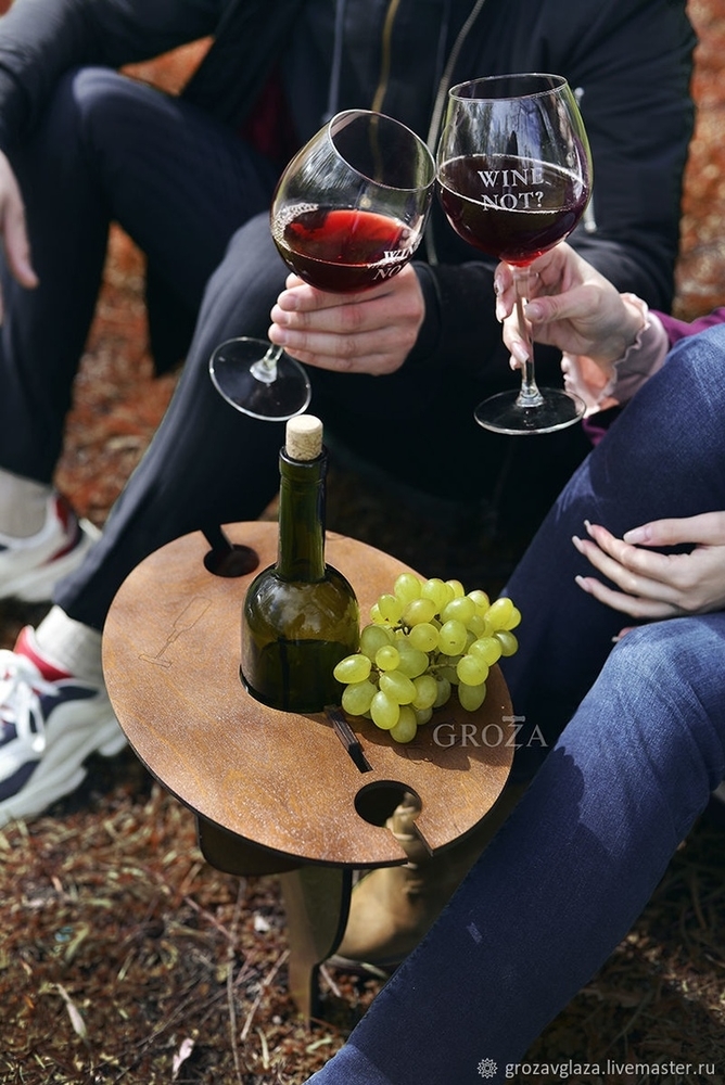Обзор винных столиков от российских авторов-столяров, фото № 1