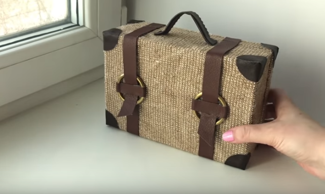 Декоративный чемодан – упаковка для подарка или креативная вещь своими руками |+58 фото