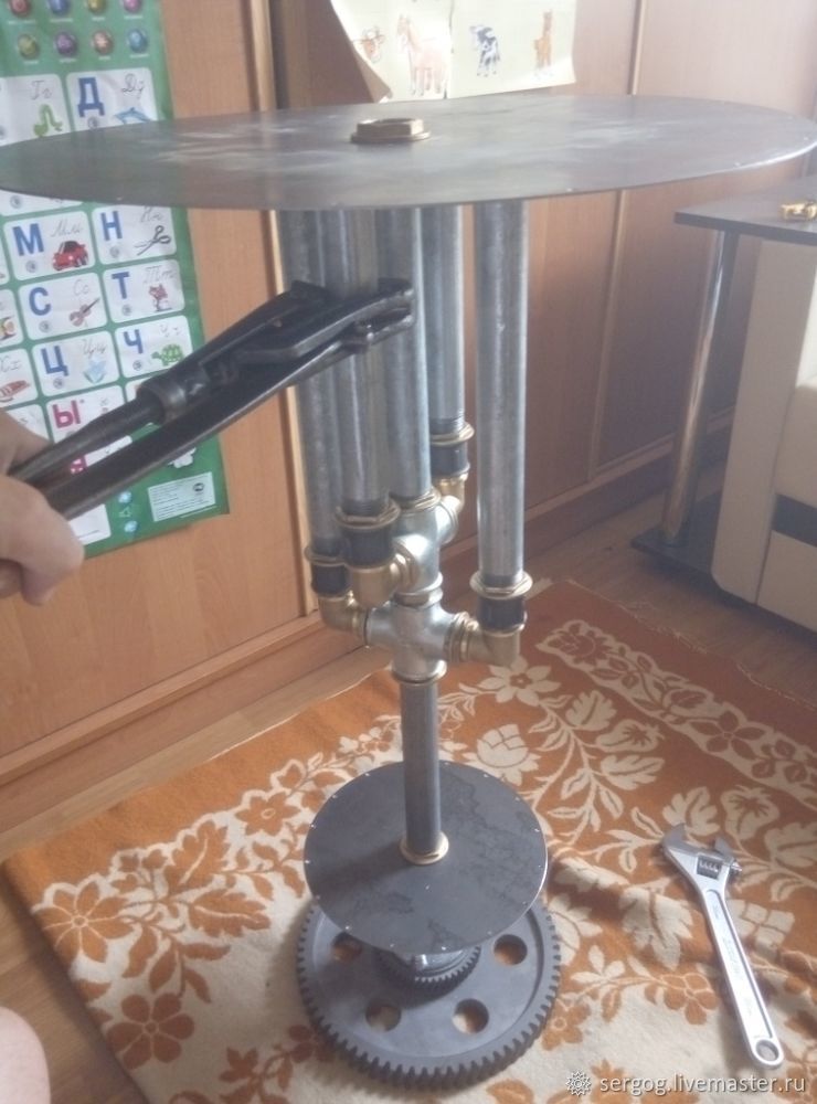 Мастерим винный столик, фото № 11