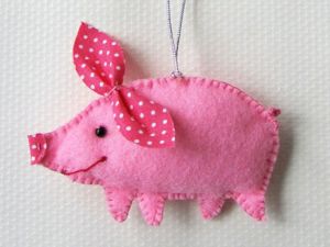 Шьем смешную свинку — елочную игрушку из фетра. Ярмарка Мастеров - ручная работа, handmade.