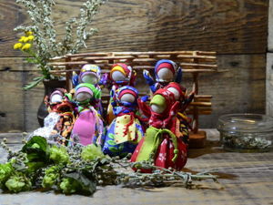 В семейном центре «Оберег» в Северном Бутове прошел мастер-класс «Свечки из вощины»