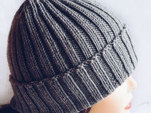 Мастер-класс простая шапка спицами красивой резинкой с одним отворот ом или двумя на любой размер.