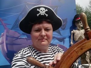 МК: пиратская шляпа и крюк