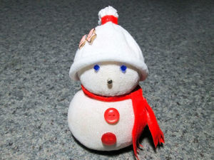 Снеговик из колготок своими руками. Мастер-класс с пошаговыми фото