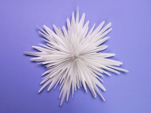 Как сделать снежинку оригами из бумаги своими руками