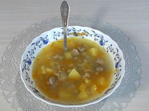 Рассольник с рисом и капустой. Рецепт с фото Свинина, тушеная с квашеной капустой и перловкой (мульгикапсад)