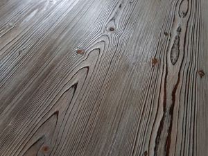 Способ меланжевого покрытия на деревянной поверхности.