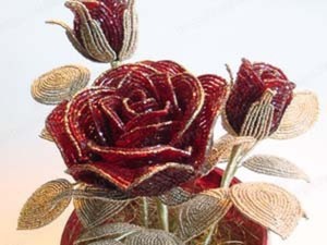 Бокаловидная роза из бисера — пошаговый мастер-класс с фото