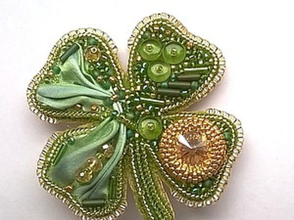 DIY on Creating a Cloverleaf Brooch for Luck | Livemaster - handmade