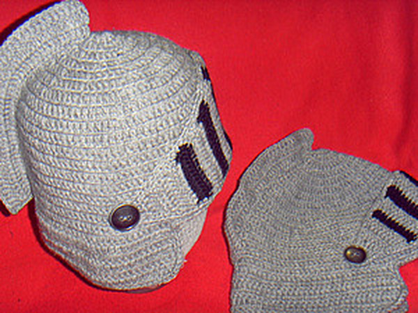 Шапки-шлемы для моей мелкой хулиганской команды | Пикабу