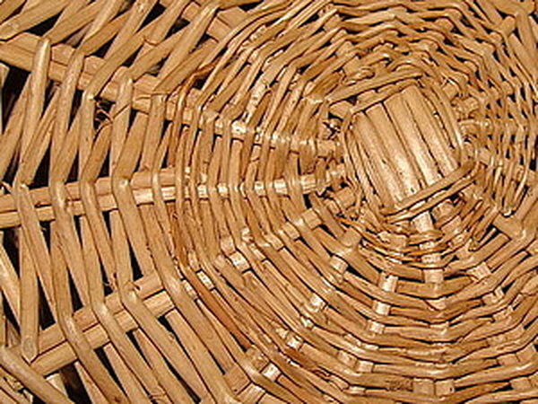 Пошаговое плетение корзин из ивы для начинающих