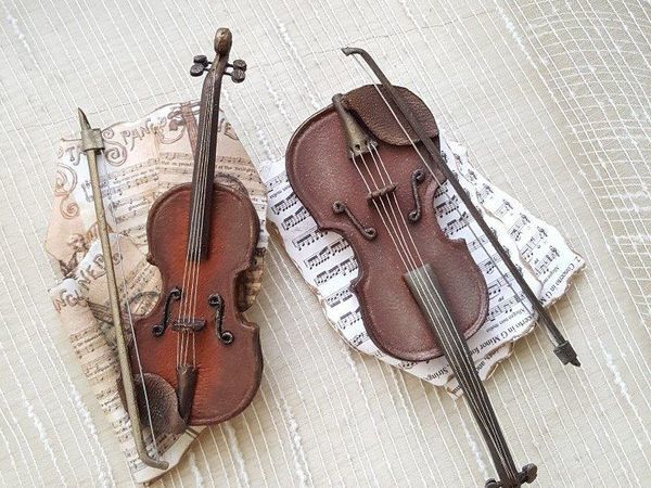 МК Авторская брошь из кожи Скрипка