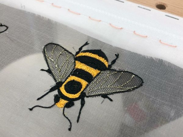 Вышивка пчелок: работы студентов | Ярмарка Мастеров - ручная работа, handmade
