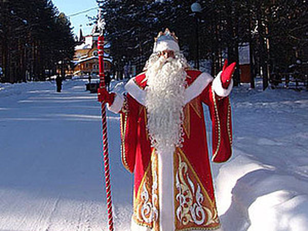 Внешние отличия деда Мороза от Санта Клауса.