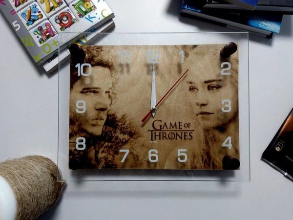 ''Game of Thrones'' Burnt Pattern on Clock | Livemaster - handmade
