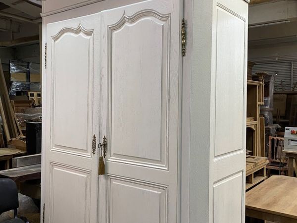 Переделка и декорирование огромного антикварного шкафа с эффектом состаривания | Ярмарка Мастеров - ручная работа, handmade