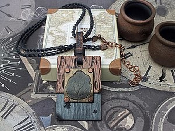 Делаем кулон из полимерной глины