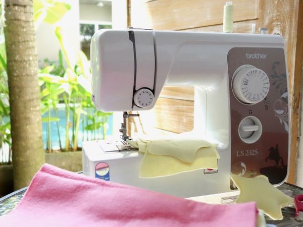 Что нужно, чтобы начать шить: основные швейные аксессуары и расходные материалы