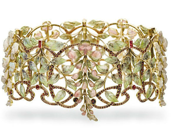 A History of Jewelry, from Louis XIV to Art Deco