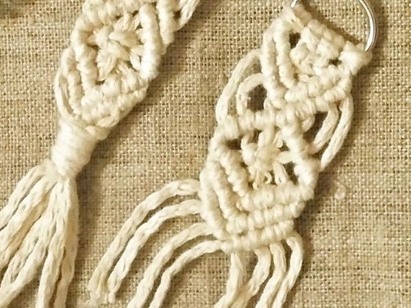 Плетем брелок в технике макраме | Ярмарка Мастеров - ручная работа, handmade