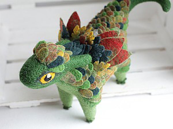 Making Felted Dragon with Feathers | Livemaster - handmade