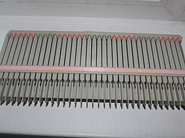 Лк сильвер. Секция игольница Silver Reed lk150 ALIEXPRESS. Секция для расширения игольниц вяз машин 4 кл Silver Reed LK 150. Игольница вязальной машины.
