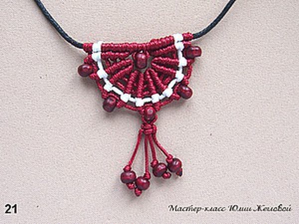 Weaving a Semicircle Macrame Pendant with Beads | Livemaster - handmade