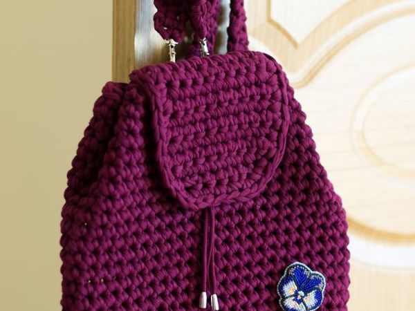 Детский рюкзак из плюша: способы вязания, описание, готовые модели