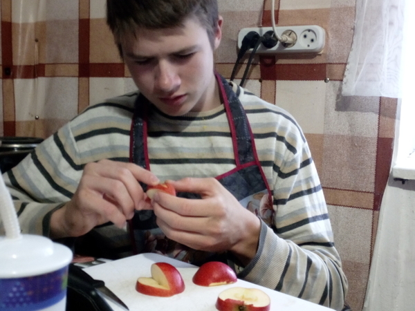 Наш Пётр делает цветы из овощей и фруктов) | Ярмарка Мастеров - ручная работа, handmade