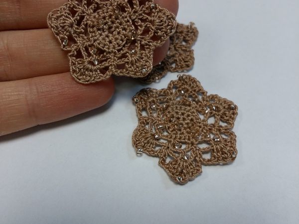 Вяжем крючком симпатичный цветочек | Ярмарка Мастеров - ручная работа, handmade