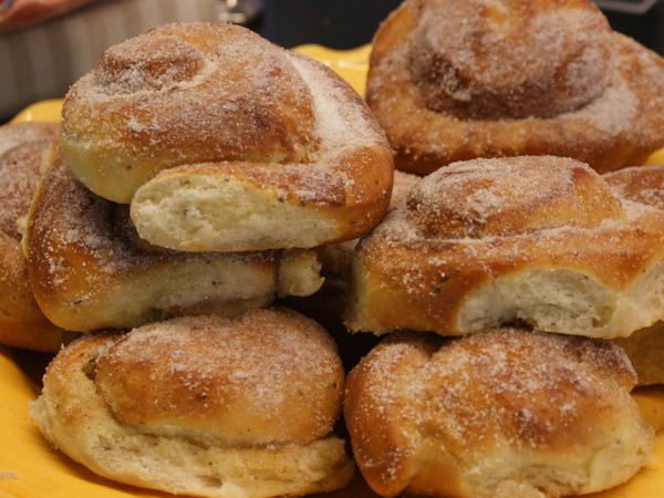 Коричные булочки к завтраку рецепт – Европейская кухня: Выпечка и десерты. «Еда»
