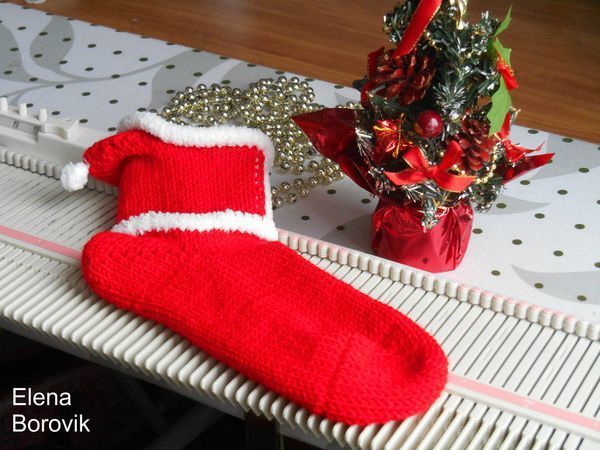 Рождественский носок на камин своими руками: вышиваем крестом, шьём в технике Пэчворк