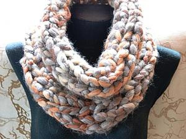 Как связать шарф хомут спицами и крючком - описание схемы вязания, фото идеи, советы