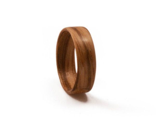 Как сделать кольцо из дерева, люминофора и смолы