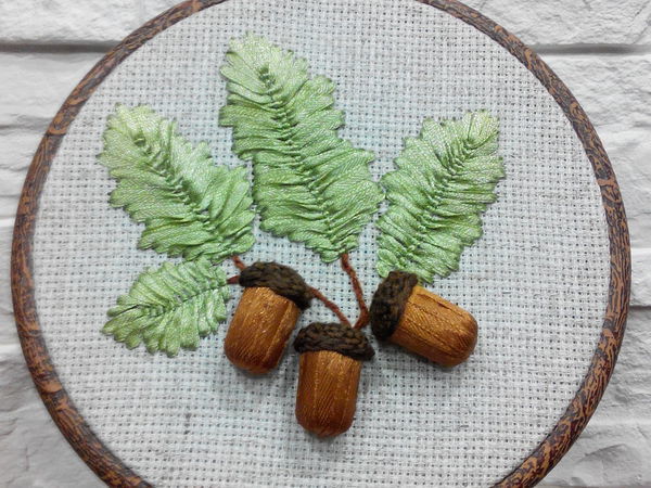 Embroidering Autumn Acorns in Wooden Hoop with Floss | Livemaster - handmade