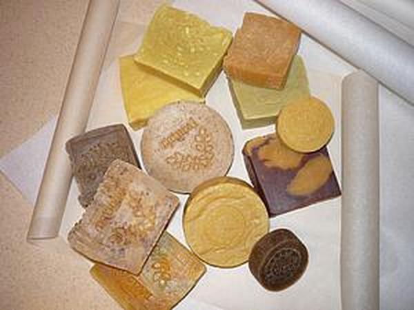 Руссоль соляное мыло. Мыльная основа activ soap activ olv, 1000 г. Мыло для бритья dr dittmar купить. Мыло алеппское. Versace мыло.