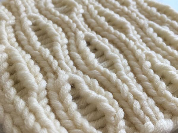 How to Knit Running Loops Pattern | Livemaster - handmade