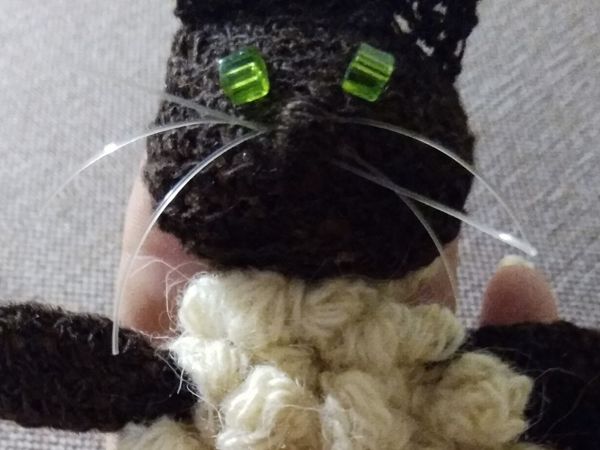 Вяжем ёлочную игрушку «Снежный котик» | Ярмарка Мастеров - ручная работа, handmade