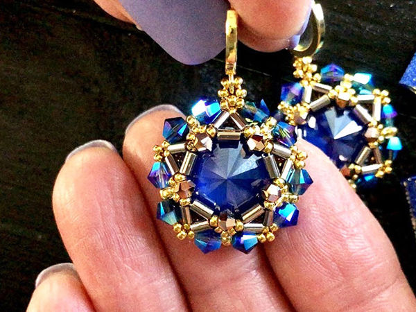 Создаем серьги из бисера и кристаллов Swarovski | Ярмарка Мастеров - ручная работа, handmade