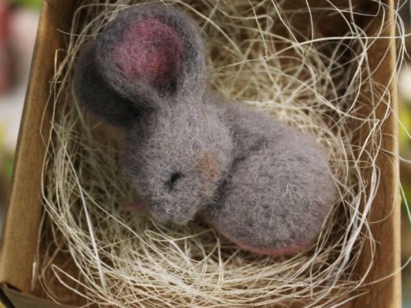 Cozy Brooch ''Sleeping mouse'' | Livemaster - handmade