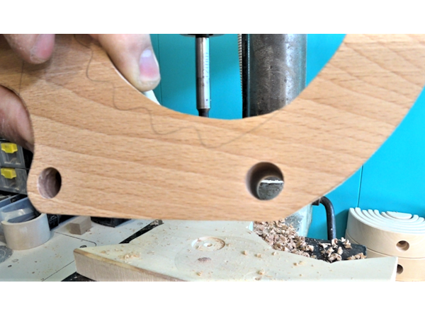 Инструмент для ровного сверления деревянных досок